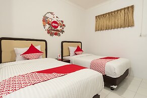 Super OYO 356 Titipapan Residence