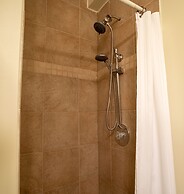 Old Town Suites Operated by Roscoe Village Guesthouse