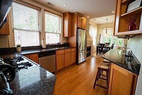 Old Town Suites Operated by Roscoe Village Guesthouse