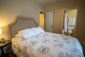 Old Town Suites Operated by Roscoe Village Guesthouse