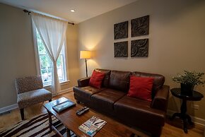 Old Town Suites Operated by Roscoe Village Guesthouse