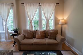 Old Town Suites Operated by Roscoe Village Guesthouse