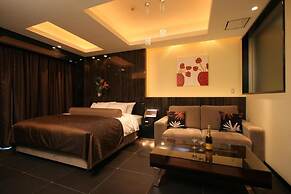 HOTEL W - Adults Only