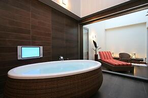 HOTEL W - Adults Only