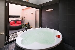 HOTEL W - Adults Only
