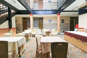 Andrin Daspatt Hotel