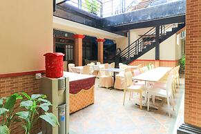 Andrin Daspatt Hotel