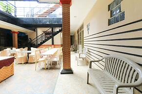 Andrin Daspatt Hotel