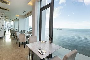 Hompton by the Beach Penang