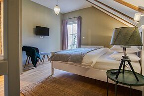 Peacock Boutique Apartments