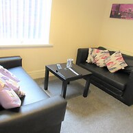 Spacious Apartment Heaton