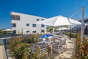 JAZZ at Rova Apartment Sol