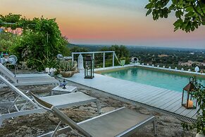 TD Casa Torchiano Hilltop Pool with Sea View