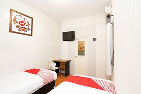 OYO 425 Mojokerto Guesthouse