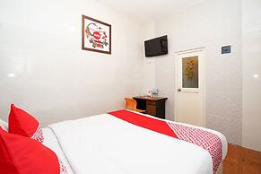 OYO 425 Mojokerto Guesthouse