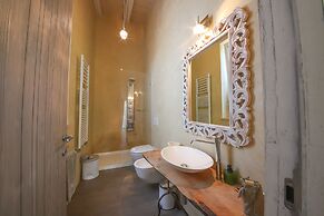 TD Il Vecchio Fienile Outdoor Kitchen with Pool View