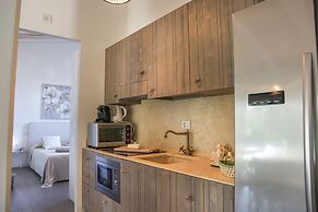 TD Il Vecchio Fienile Outdoor Kitchen with Pool View