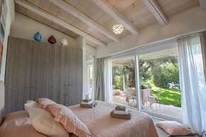 TD Il Vecchio Fienile Outdoor Kitchen with Pool View