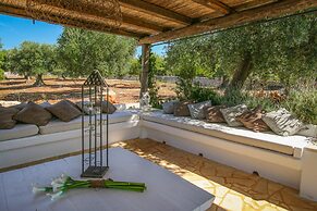 TD Il Vecchio Fienile Outdoor Kitchen with Pool View