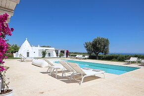 TD Trulli del Podere Trulli with Pool & Scenic View