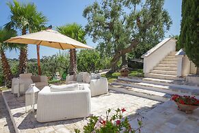 TD Trulli di Bouganville w/ Large Amazing Pool