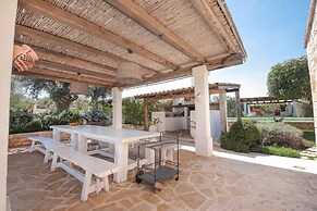 TD Trulli di Montaltino with Stunning Huge Pool