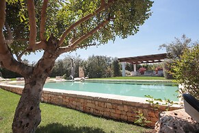 TD Trulli di Montaltino with Stunning Huge Pool