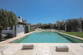 TD Trulli di Montaltino with Stunning Huge Pool