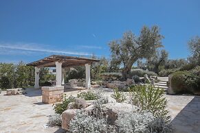 TD Trulli di Montaltino with Stunning Huge Pool