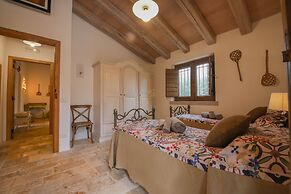 TD Trulli di Montaltino with Stunning Huge Pool