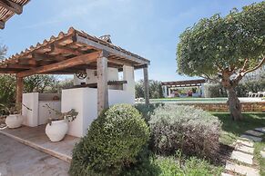 TD Trulli di Montaltino with Stunning Huge Pool