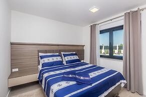 JAZZ at Rova Apartment Lun