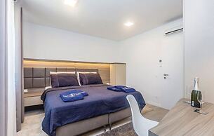 JAZZ at Rova Apartment Lun