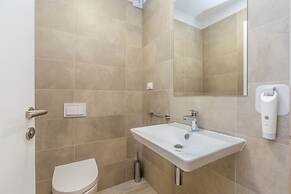 JAZZ at Rova Apartment Lun