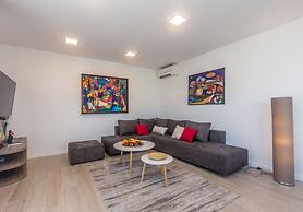 JAZZ at Rova Apartment Lun