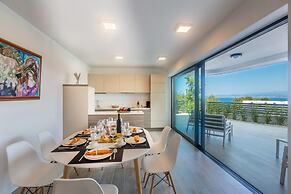 JAZZ at Rova Apartment Lun