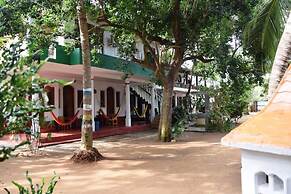 Rupa's Hotel Arugambay