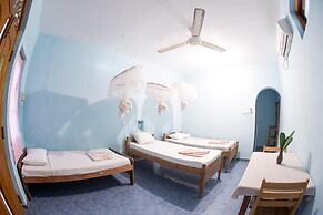 Rupa's Hotel Arugambay