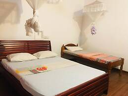 Rupa's Hotel Arugambay