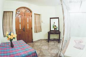 Rupa's Hotel Arugambay