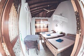 Rupa's Hotel Arugambay