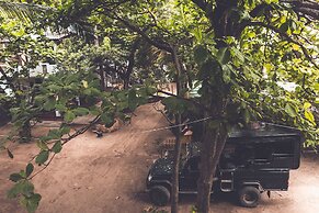 Rupa's Hotel Arugambay
