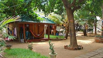 Rupa's Hotel Arugambay