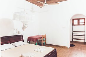 Rupa's Hotel Arugambay