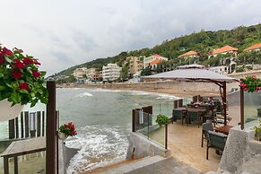 Marine Hotel & Apartment