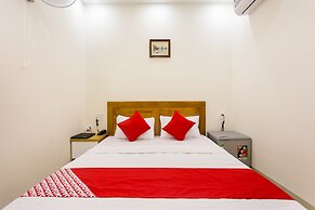 Marine Hotel & Apartment