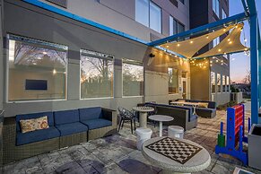 Tru by Hilton Knoxville North I75