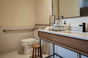Umbral, a Curio Collection by Hilton - Historical Hotel