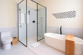 Umbral, a Curio Collection by Hilton - Historical Hotel