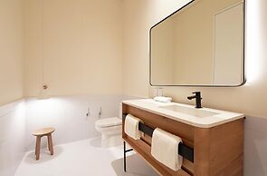 Umbral, a Curio Collection by Hilton - Historical Hotel